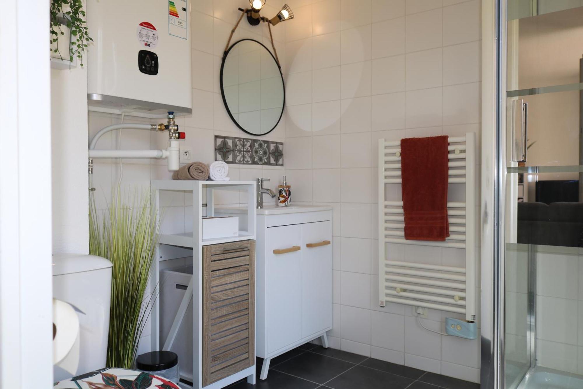 Charmant Studio Climatise Avec Terrasse Ensoleillee นีซ ภายนอก รูปภาพ